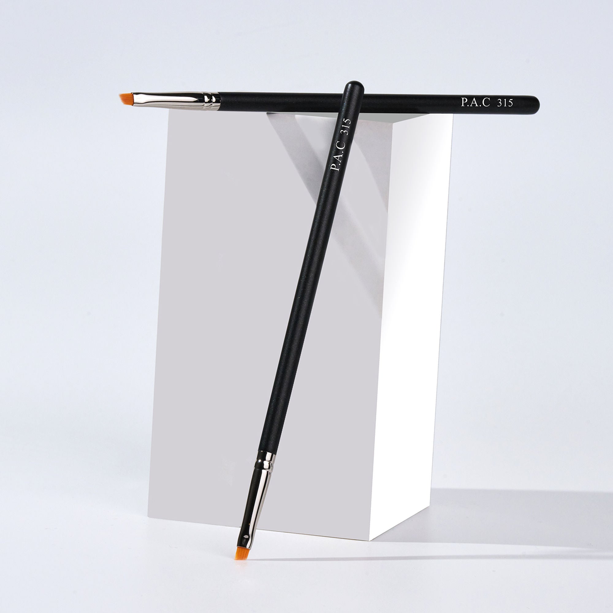 PAC Studio Eyeliner Brush - 315