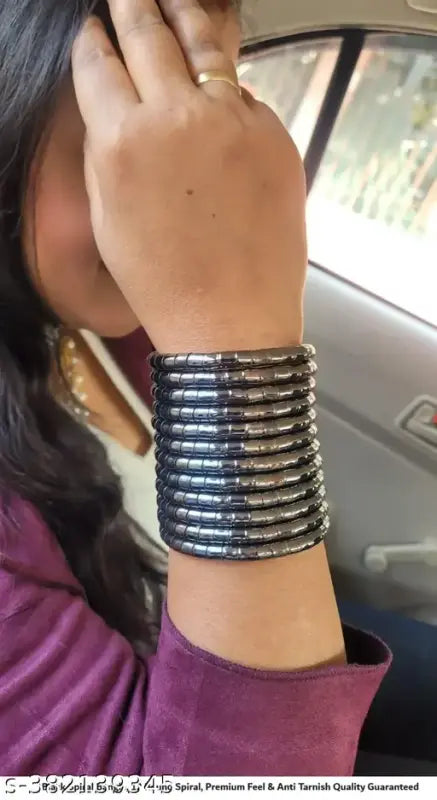 WOMENS SILVER VIRAL SPIRAL BANGLE FOR GIRL AND WOMEN THZ026