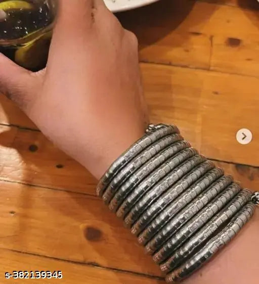 WOMENS SILVER VIRAL SPIRAL BANGLE FOR GIRL AND WOMEN THZ026