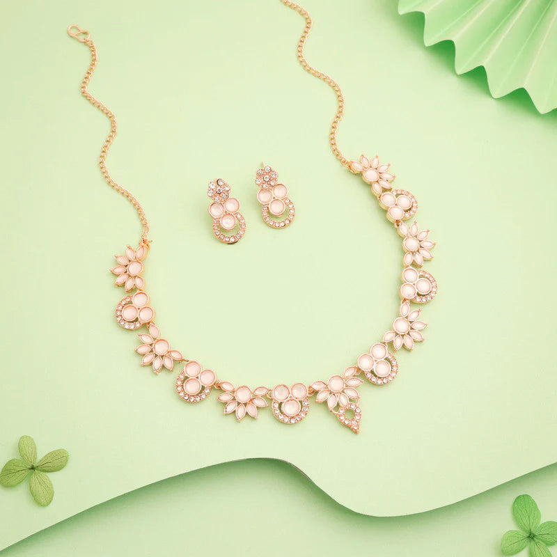 Tehzeeb Creation gold pleate white choker nacklace with stud THZ298