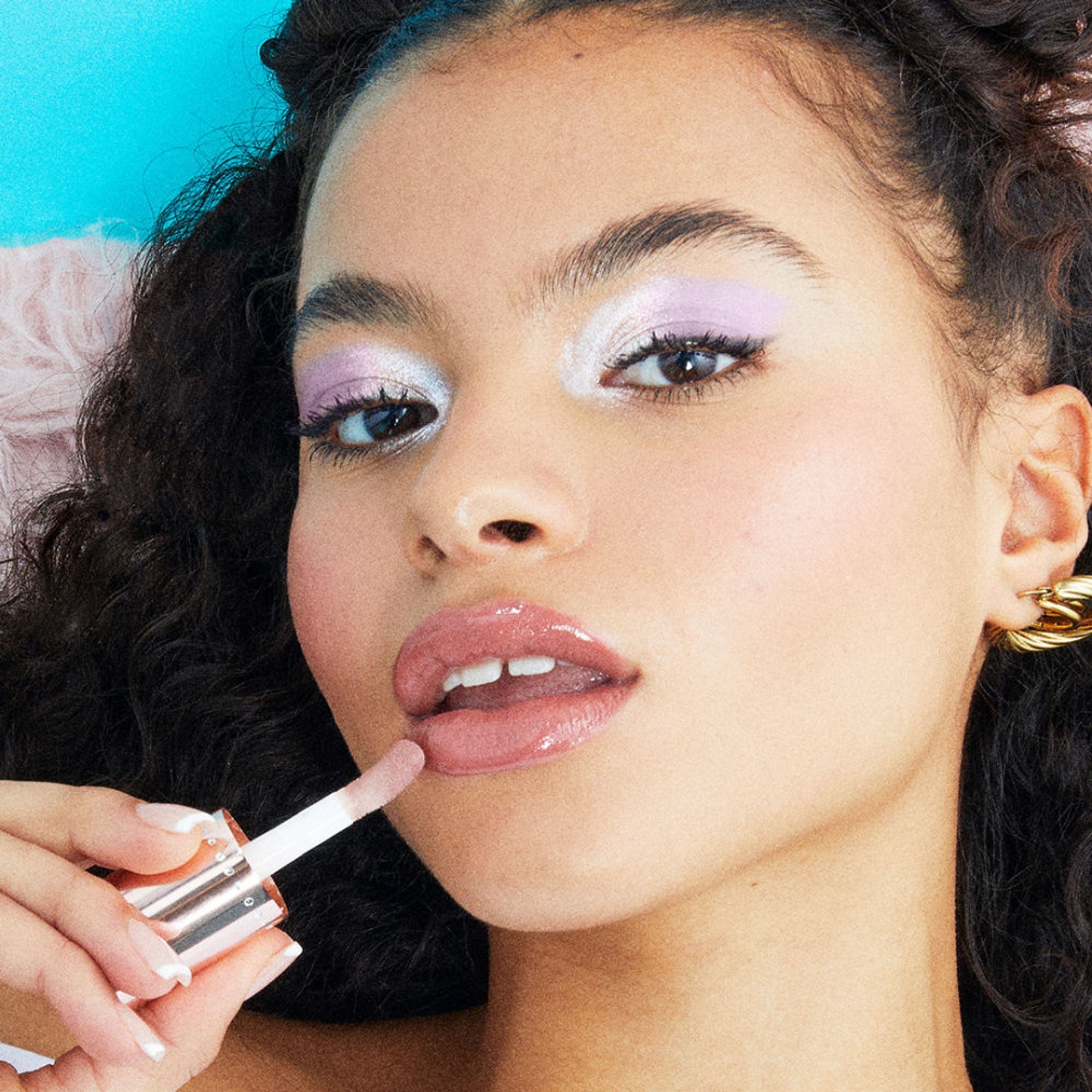 Makeup Revolution Y2K Baby Sweet Bomb Lip Gloss - Strawberry Swirl Nude