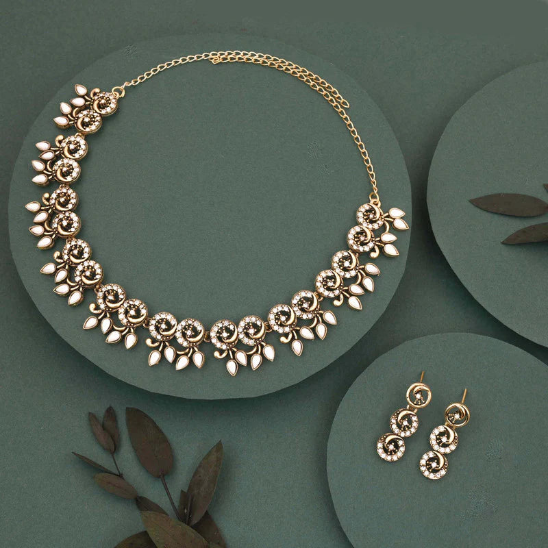 Tehzeeb Creation gold pleate white colour choker set THZ315