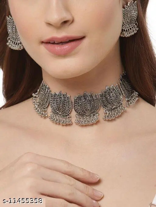 WOMNES SILVER COLOUR OXIDISED LOTUS DESIGN NACKLACE SET THZ031