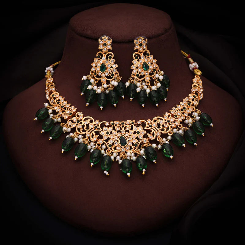 Tehzeeb Creation gold pleated green colour nacklace with stud THZ326