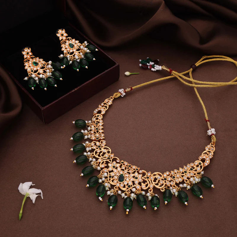 Tehzeeb Creation gold pleated green colour nacklace with stud THZ326