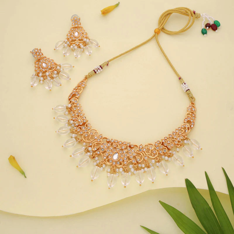 Tehzeeb Creation gold pleated white colour nacklace with stud THZ331