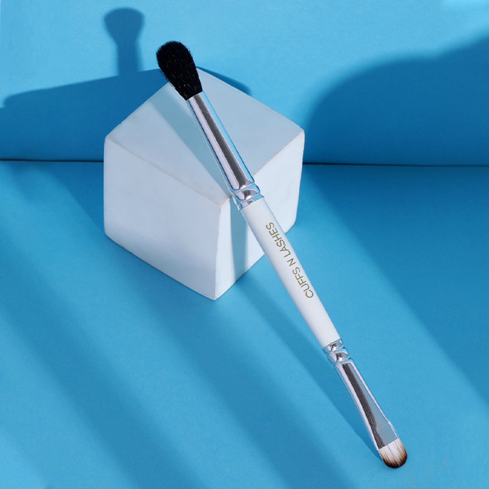 CUFFS N LASHES Flat Brush & Blending Dual Brush - 04