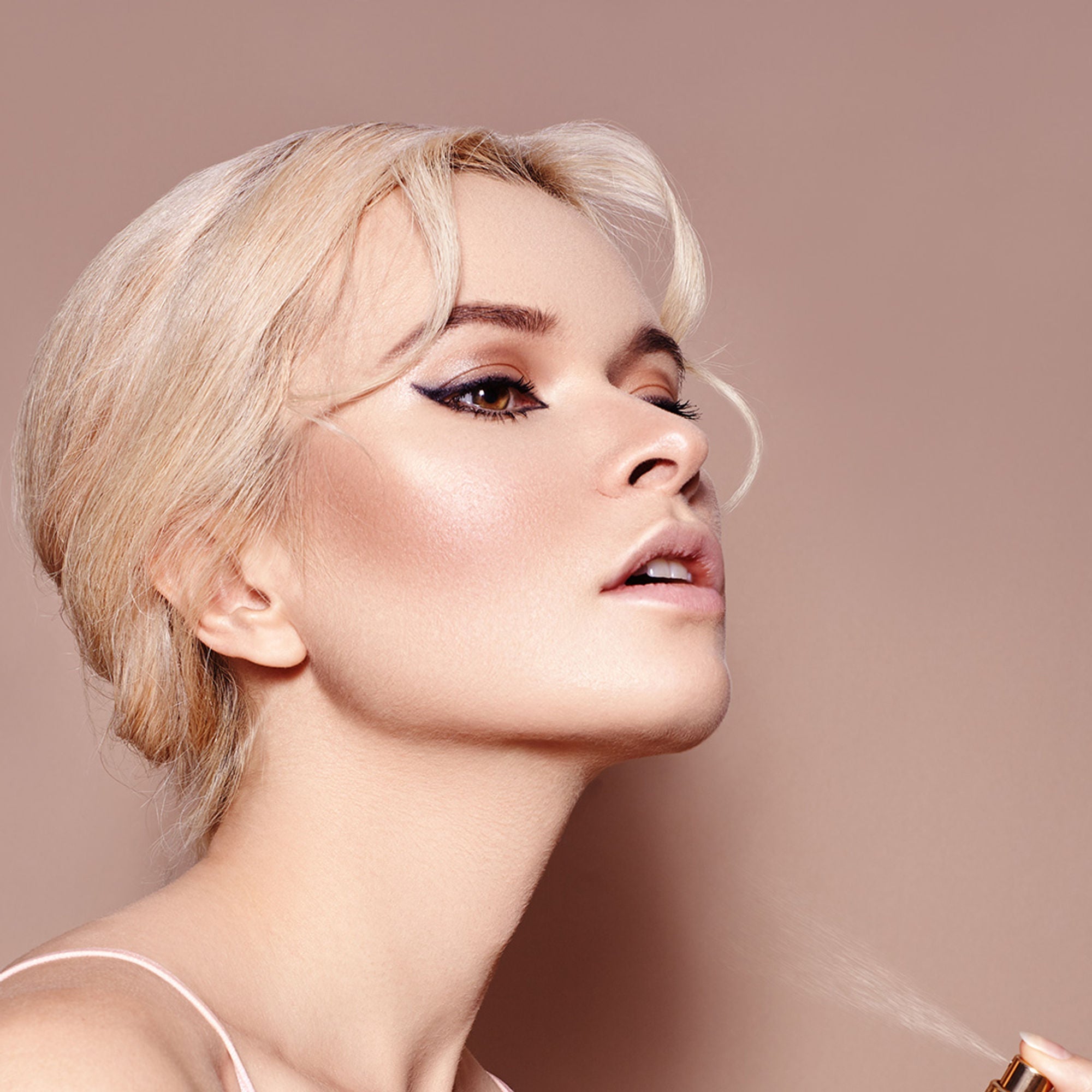 Makeup Revolution Revolutionary Body Mist Spray For Her