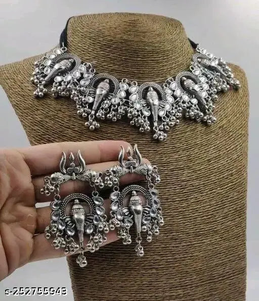 WOMENS SILVER COLOUR OXDISED GANESHA STYLE NACKLACE SET WITH WHITE PEARL THZ058