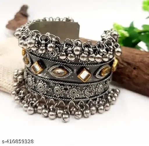 WOMENS OXIDISED AFGHANI STYLE BANGLE (KADHA) WITH GHUNGHROO THZ061