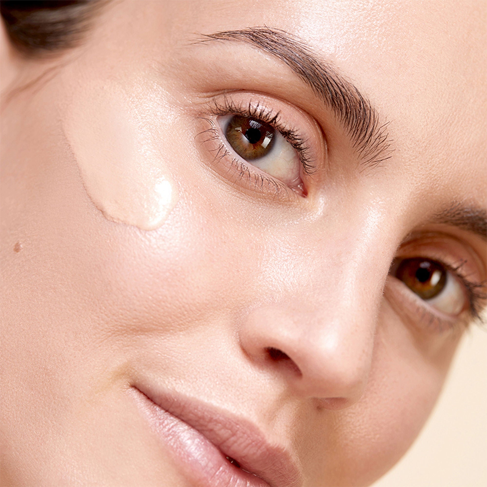 By Terry Brightening CC Serum - Nude Glow