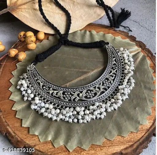 WOMENS SILVER COLOUR OXIDISED NACLACE WITH WHITE PEARL THZ079