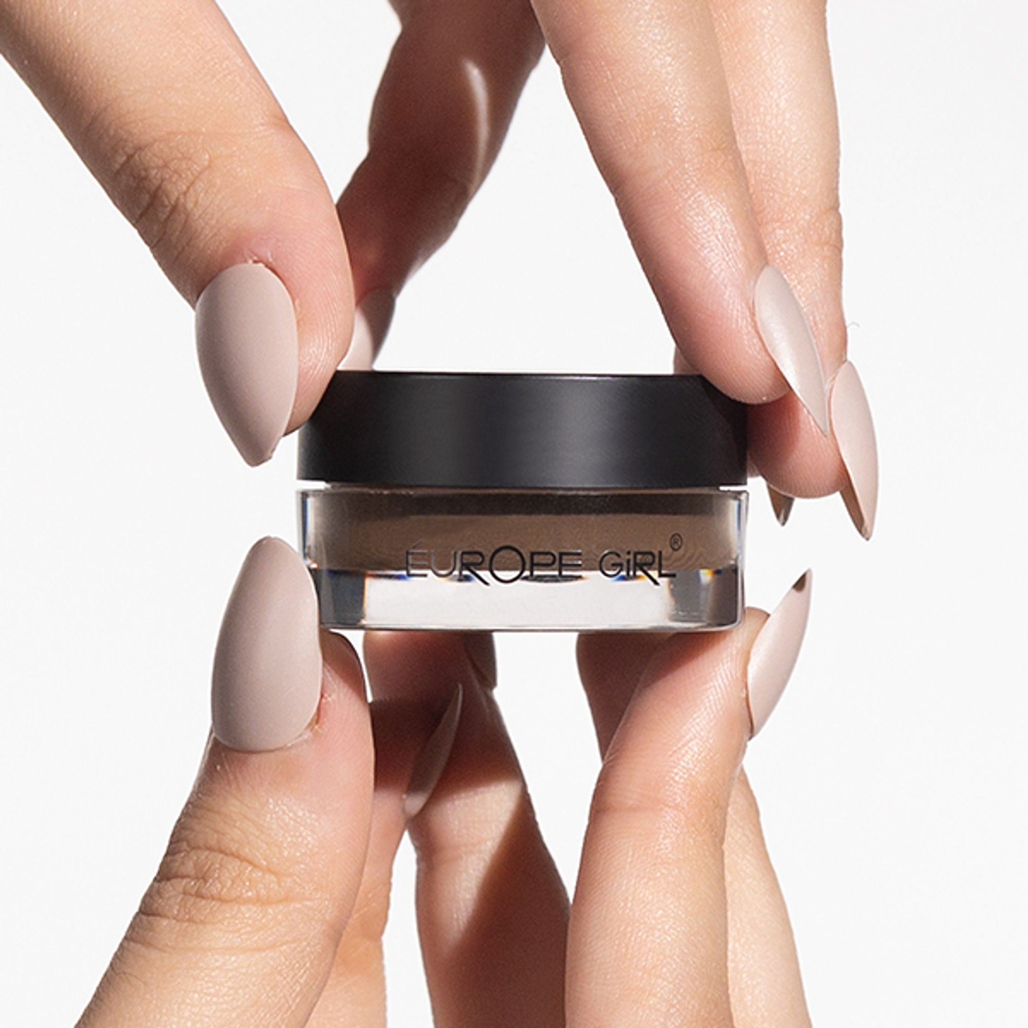 Europe Girl Dipbrow Pomade - Medium Brown