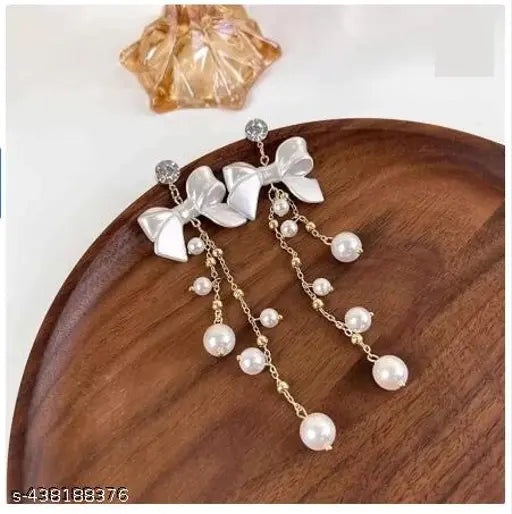 WOMENS WHITE PEARL AND STONE EARRINGS THZ097