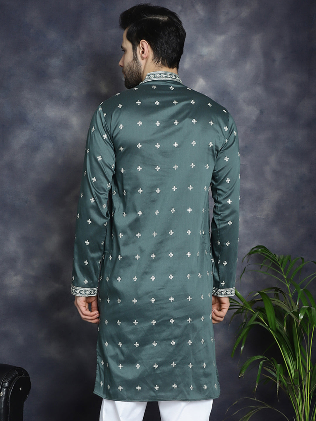 Men's Sequins Embroidered Kurtas ( KO 5038Olive )