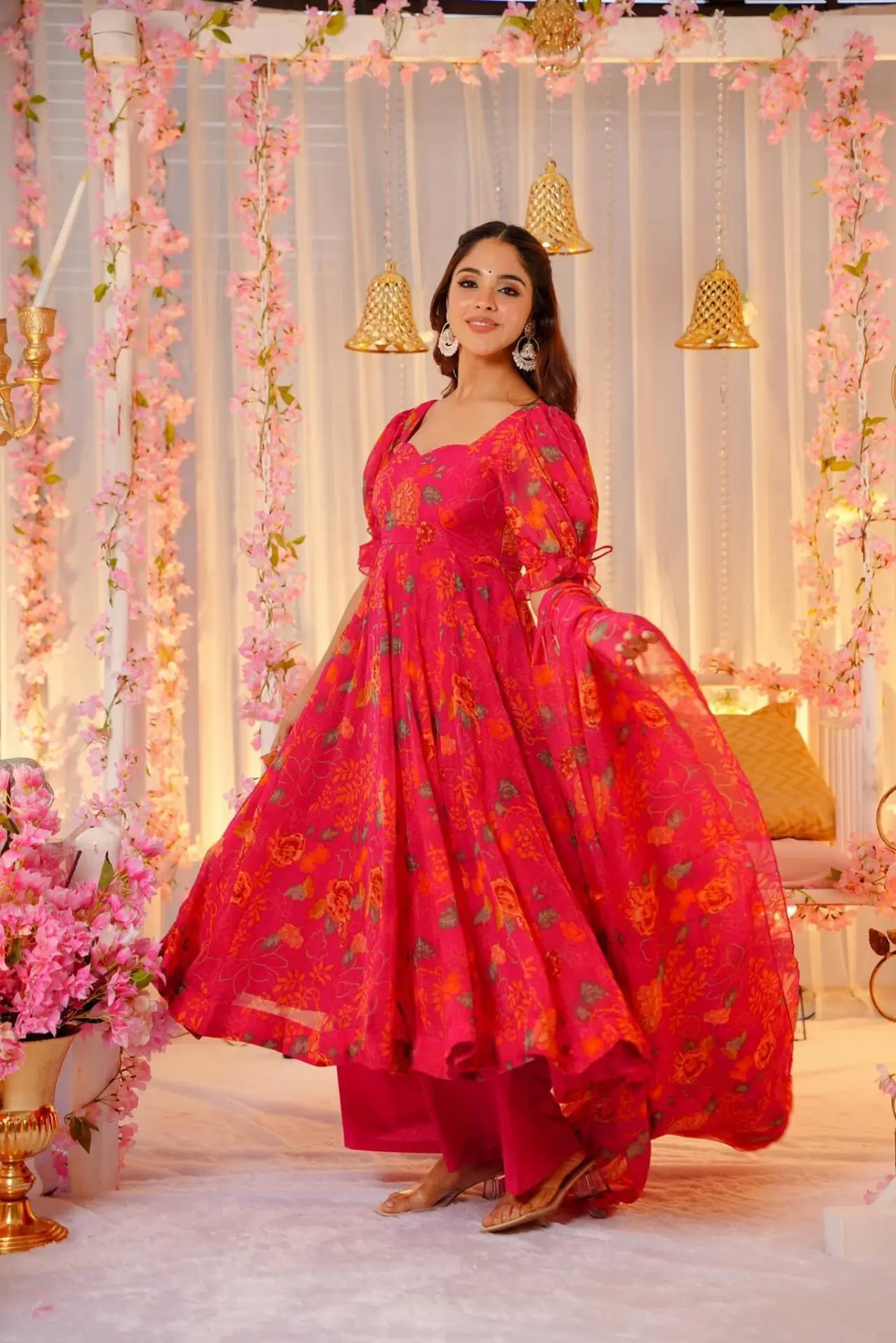 Aastha fashion Multi Dupatta with Tebby Slik kurti fabric