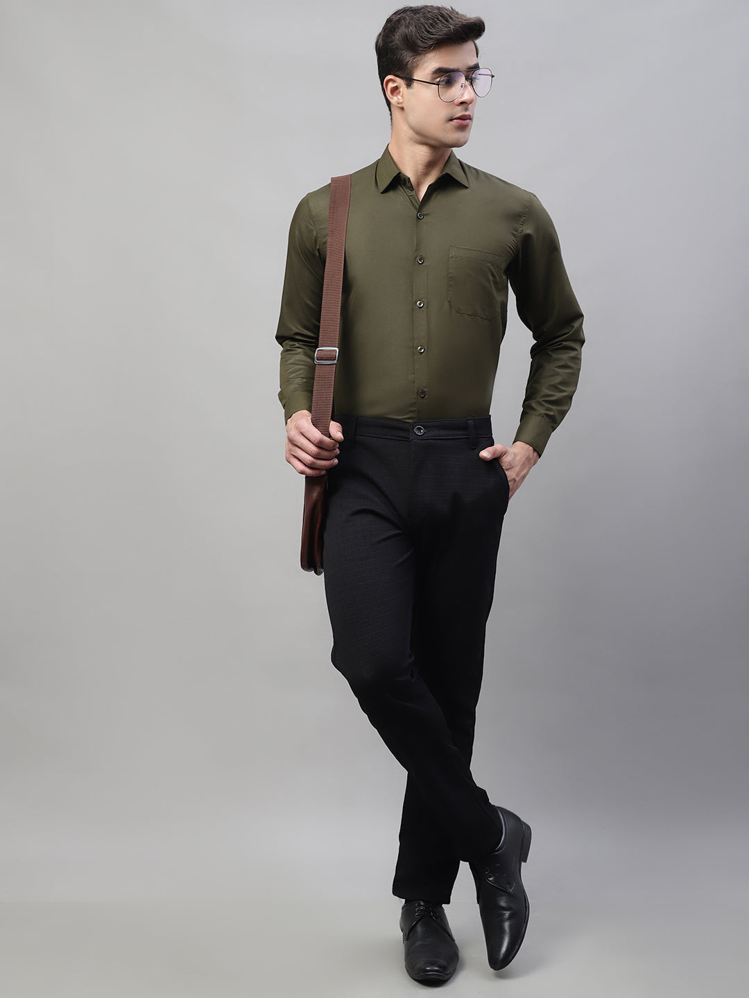 Indian Needle Men's Cotton Solid Mehndi Green Formal Shirt's