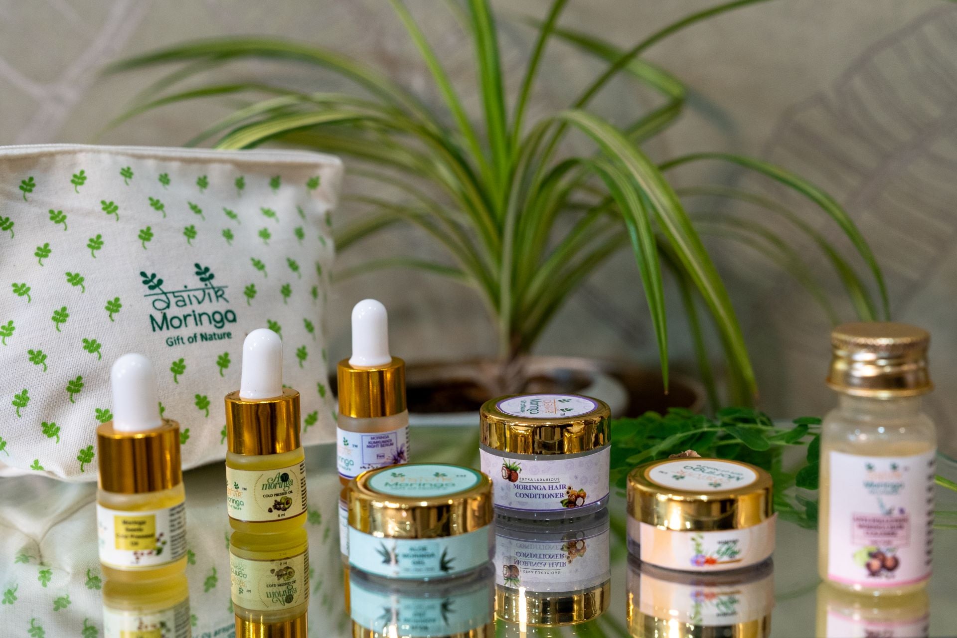 Moringa Travel Kit – Premium Essentials