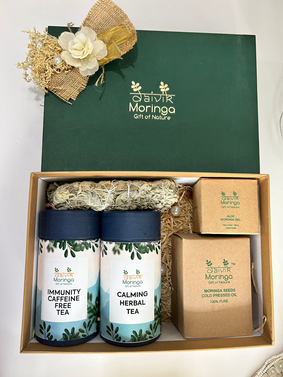 Moringa Daivik Refresh Hamper