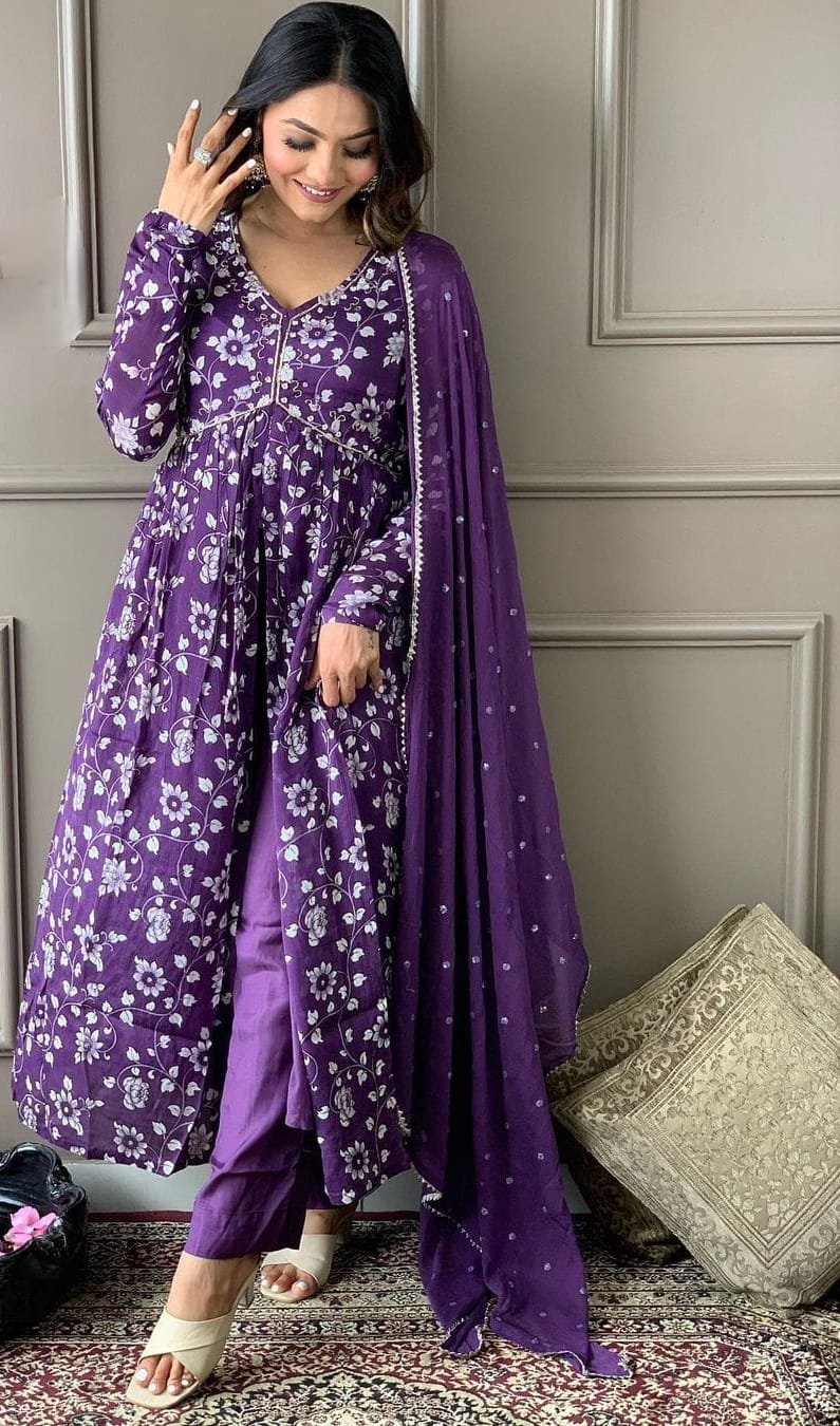 Suvehsa Alia Cut Suit Set With Pants