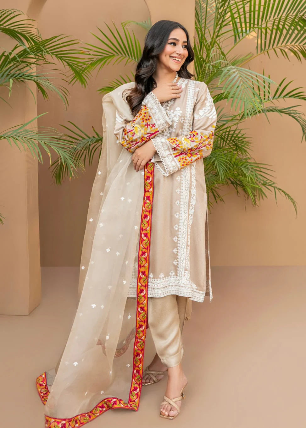 Suvesha Premium Pakistani Suit Set With Embroidery And Lace Work