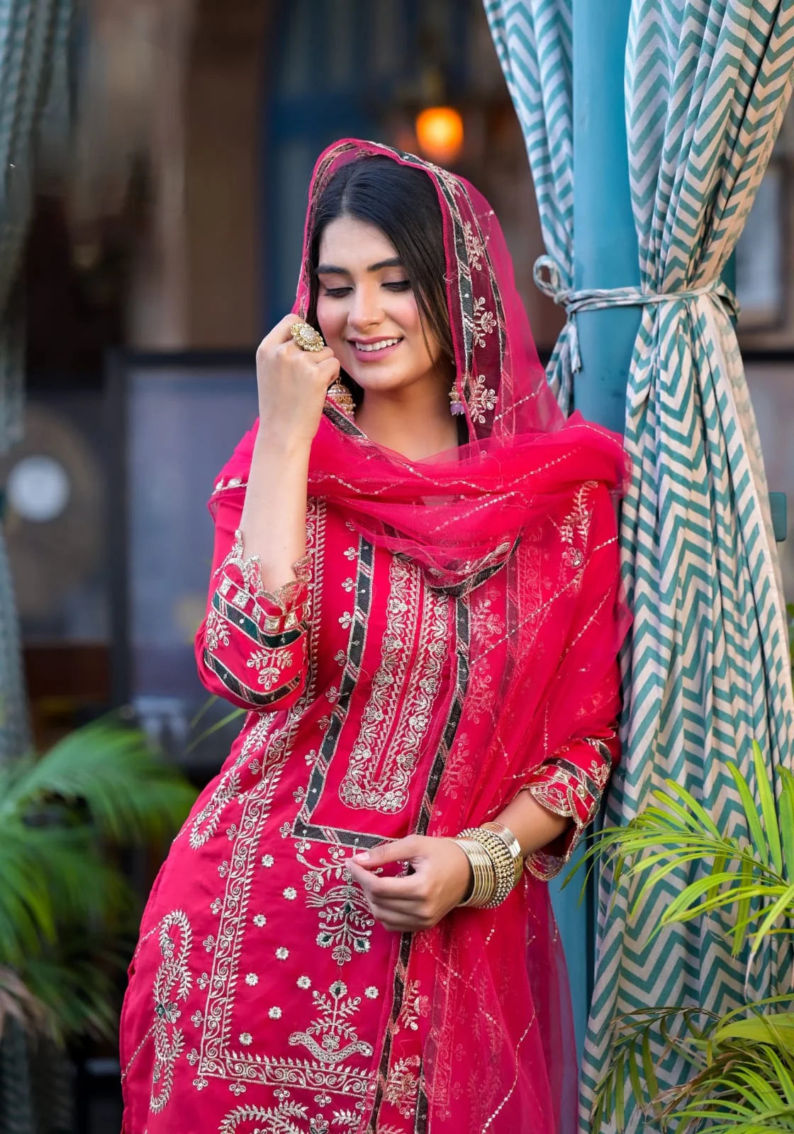 Suvesha Organza Pakistani Suit Set With Embroidery - Red