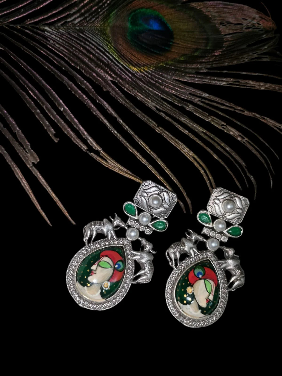 Suvesha Hand-Painted Silver Replica Monalisa Stone Earrings