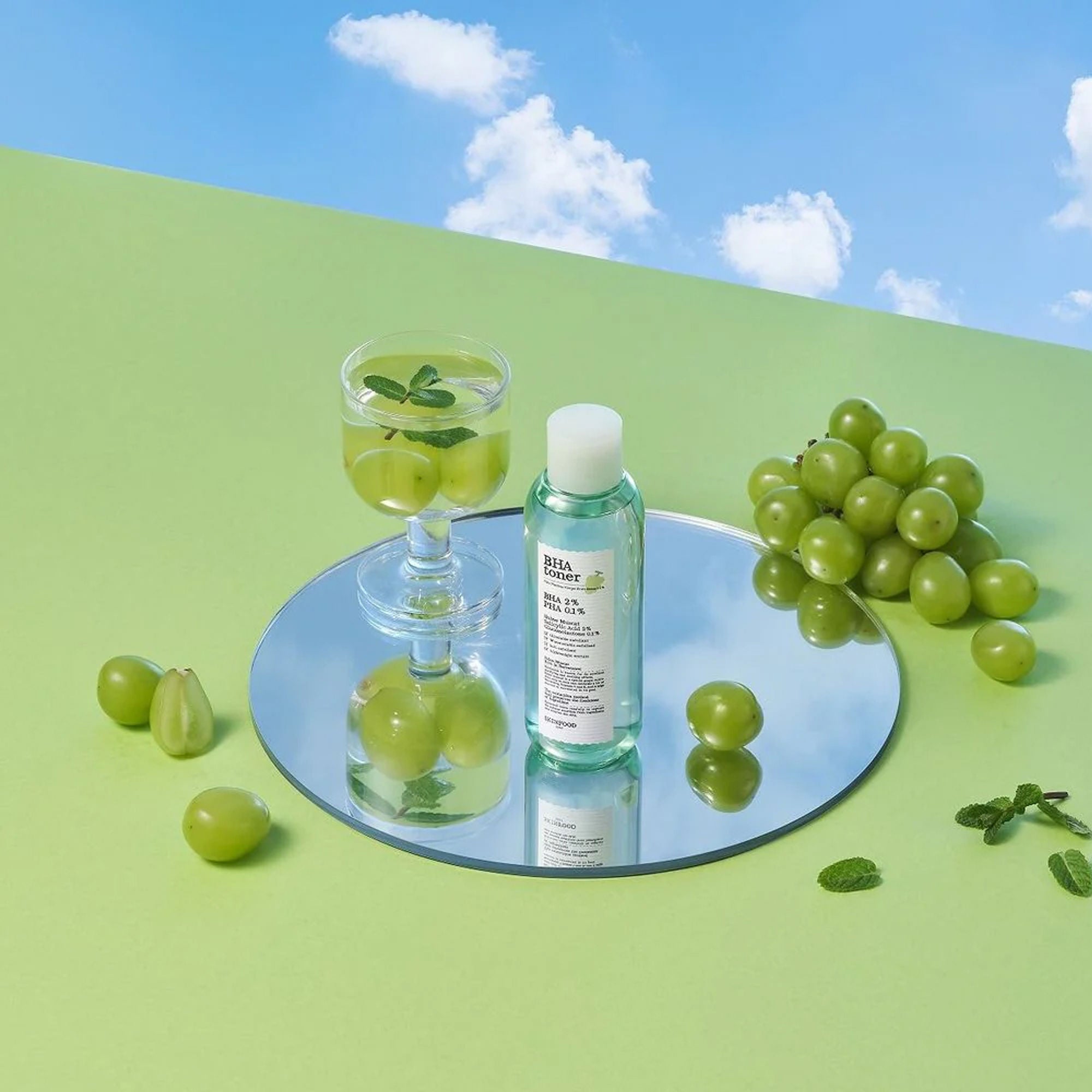 Skinfood Shine Muscat Bha Toner