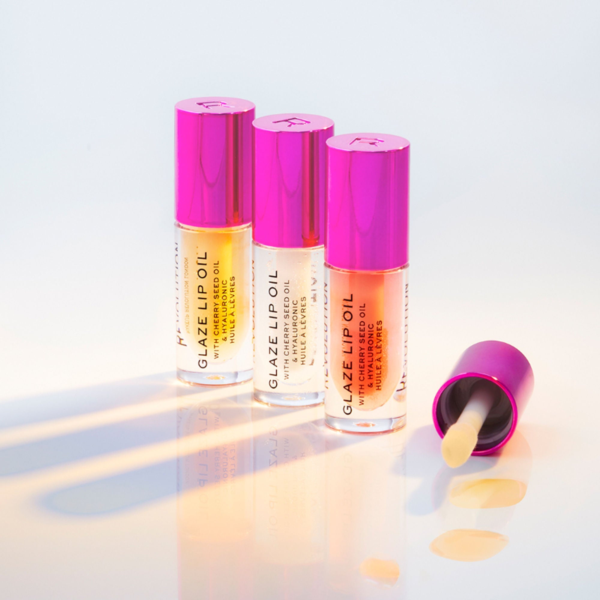 Makeup Revolution Glaze Lip Oil Intense Nourishment With Hyaluronic Acid Vitamin E - Glam Pink