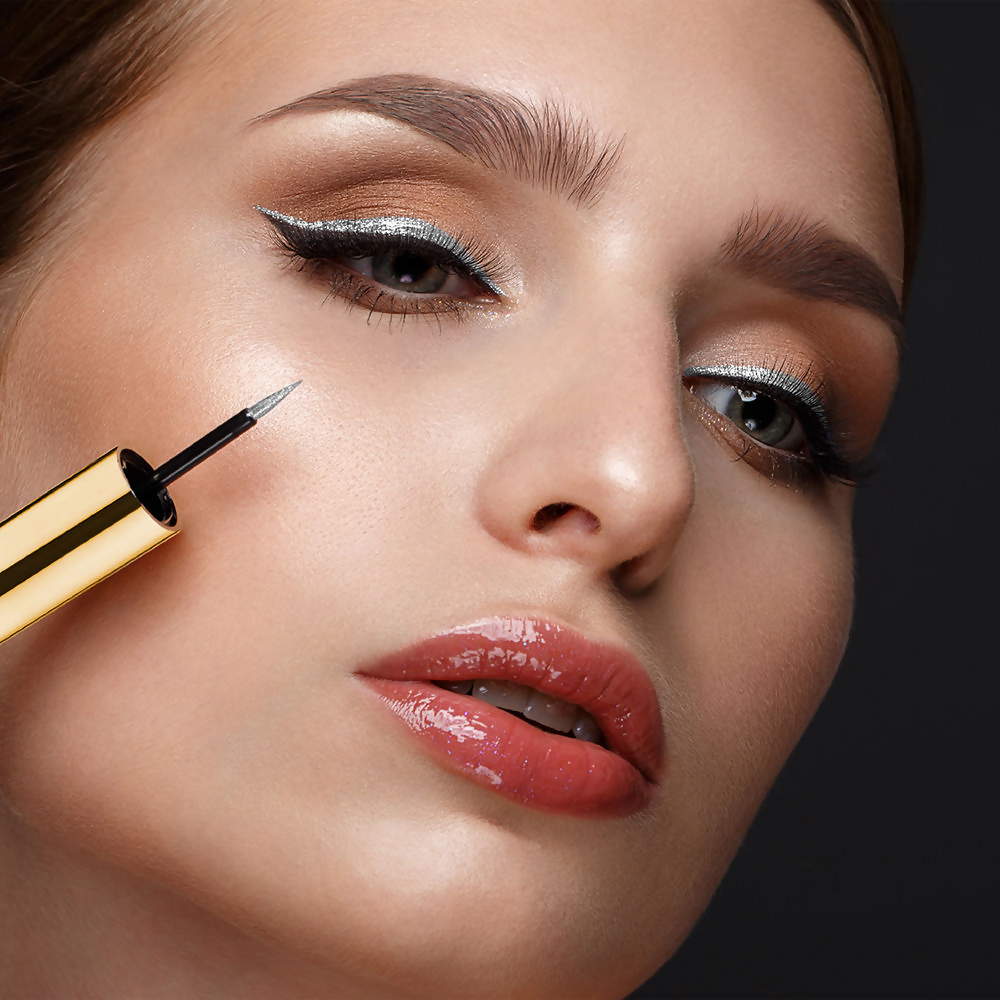 Lakme Glitterati Collection Shine Eyeliner - Etheral White