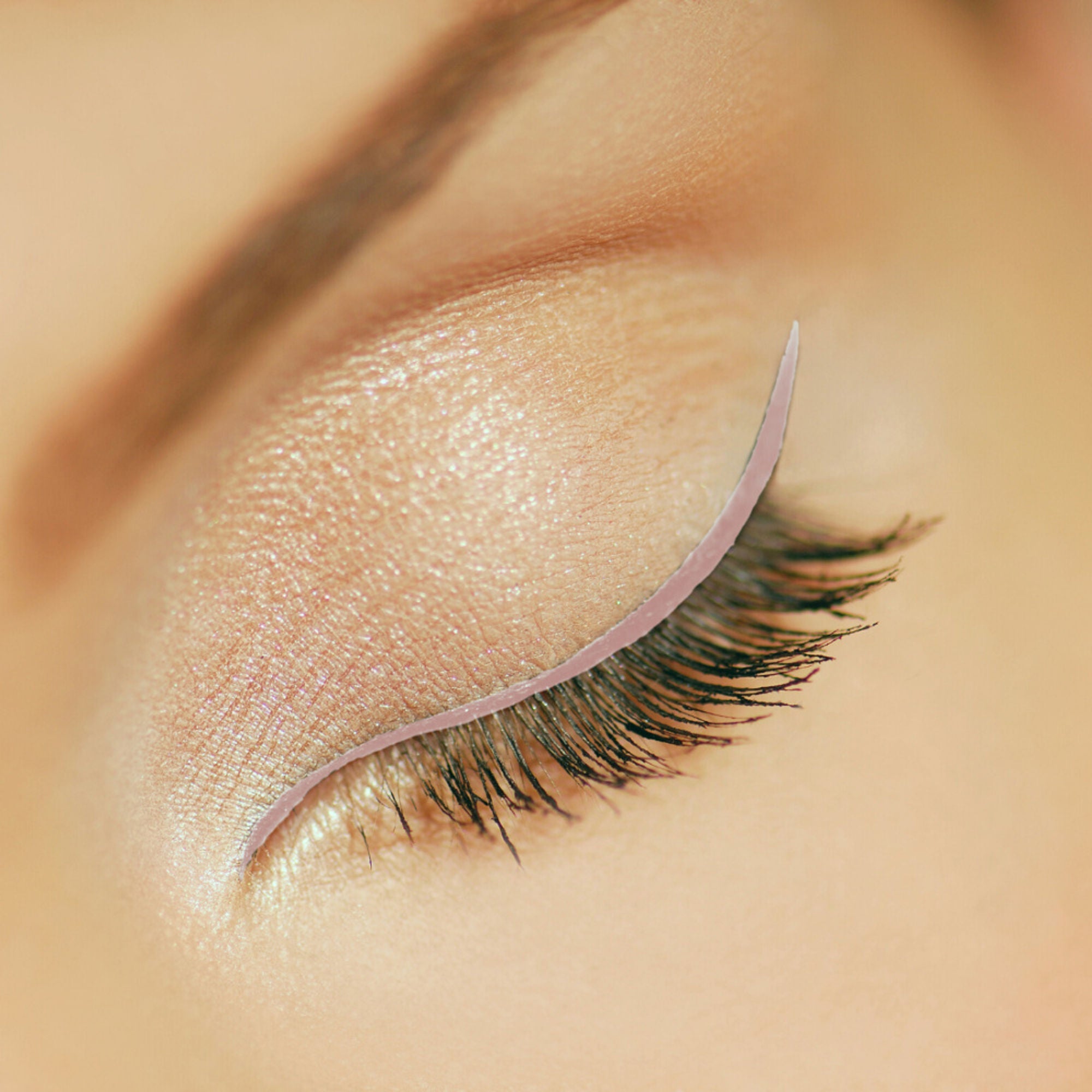 KINDED Liquid Metallic Eye Liner - Pink Pearl