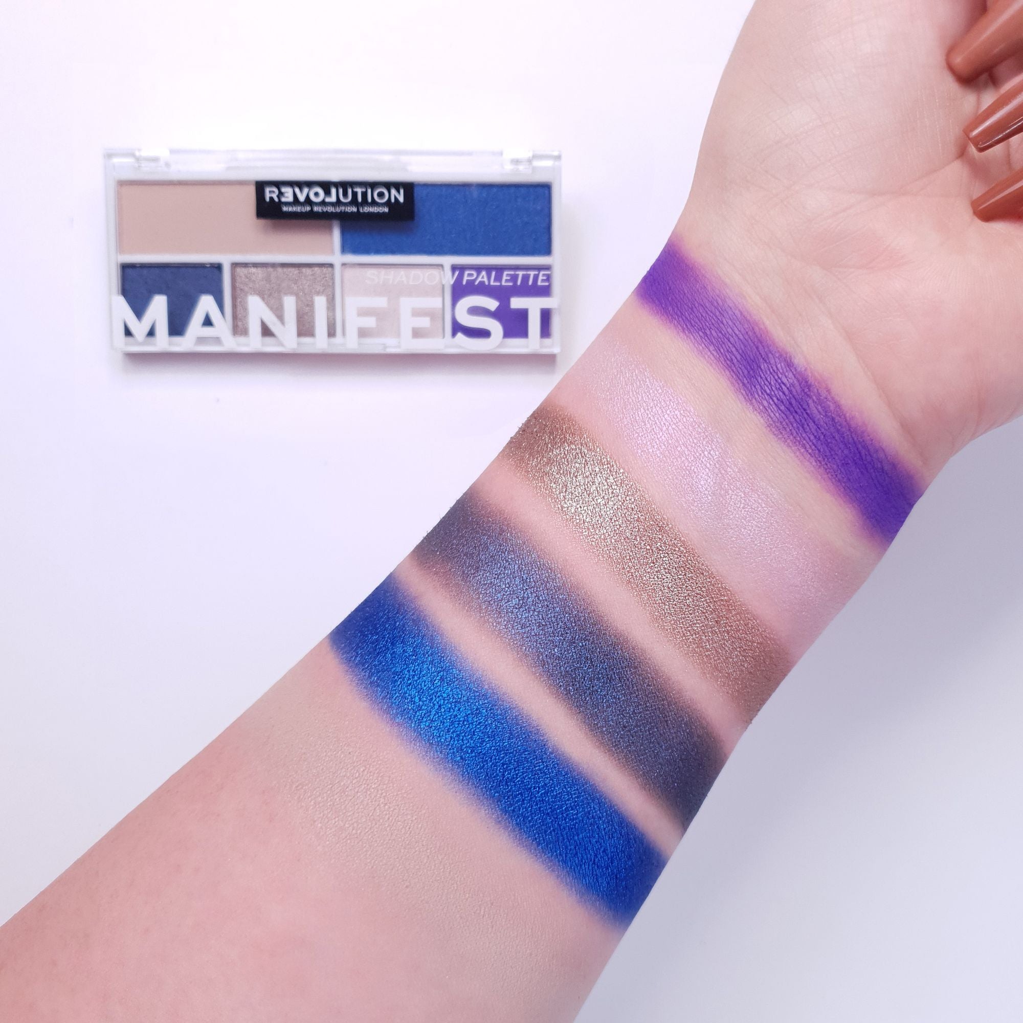 Makeup Revolution Relove Colour Play Eyeshadow Palette - Manifest