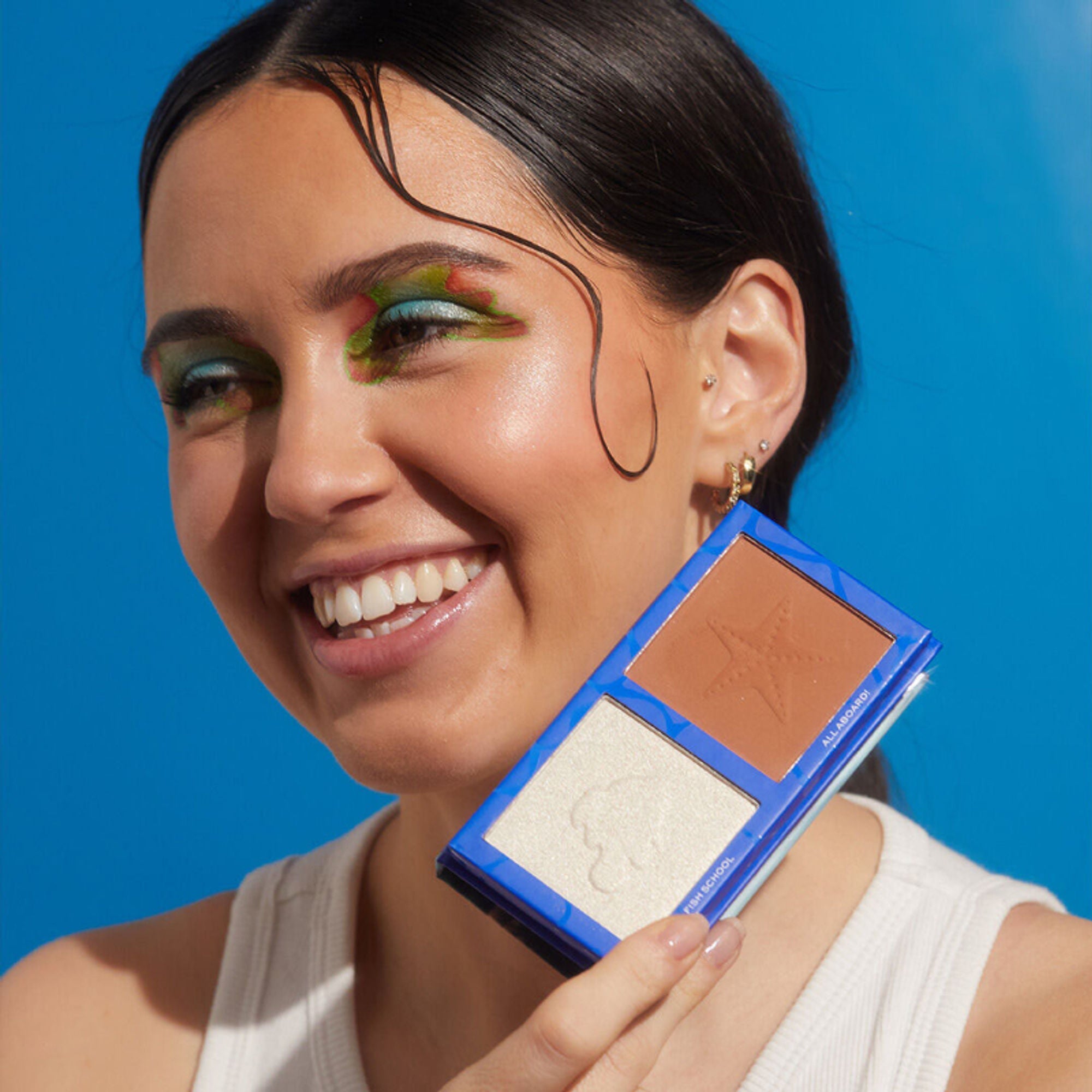 Makeup Revolution Disney Pixar's Finding Nemo X Revolution Bronzer & Highlighter Palette - Wake Up