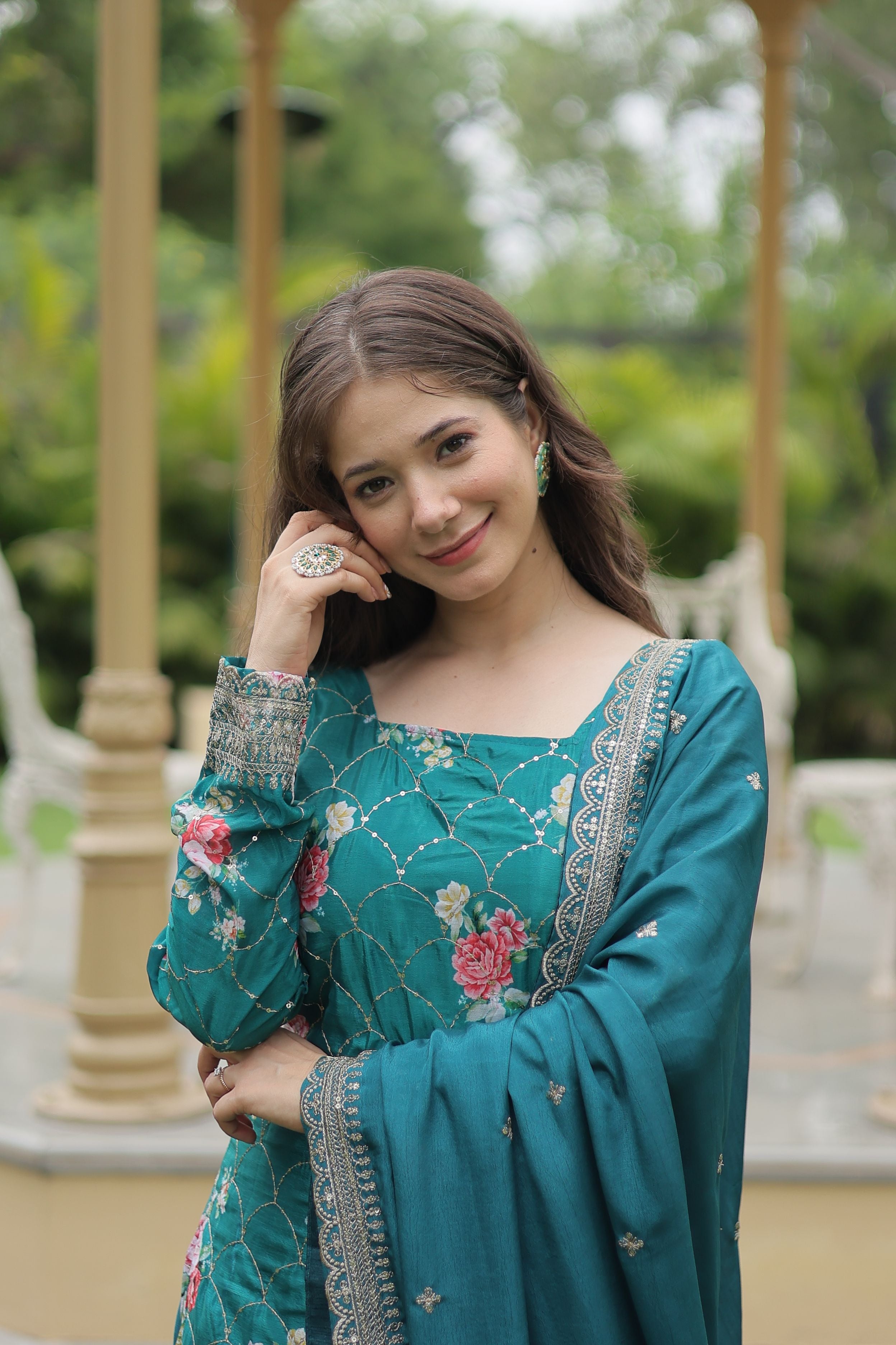 Aastha fashion Rama Dupatta with Chinon kurti fabric