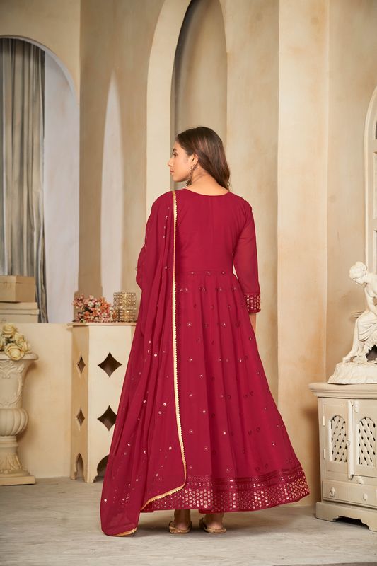Aastha Maroon Dupatta with Net top fabric Crepe Bottom fabric