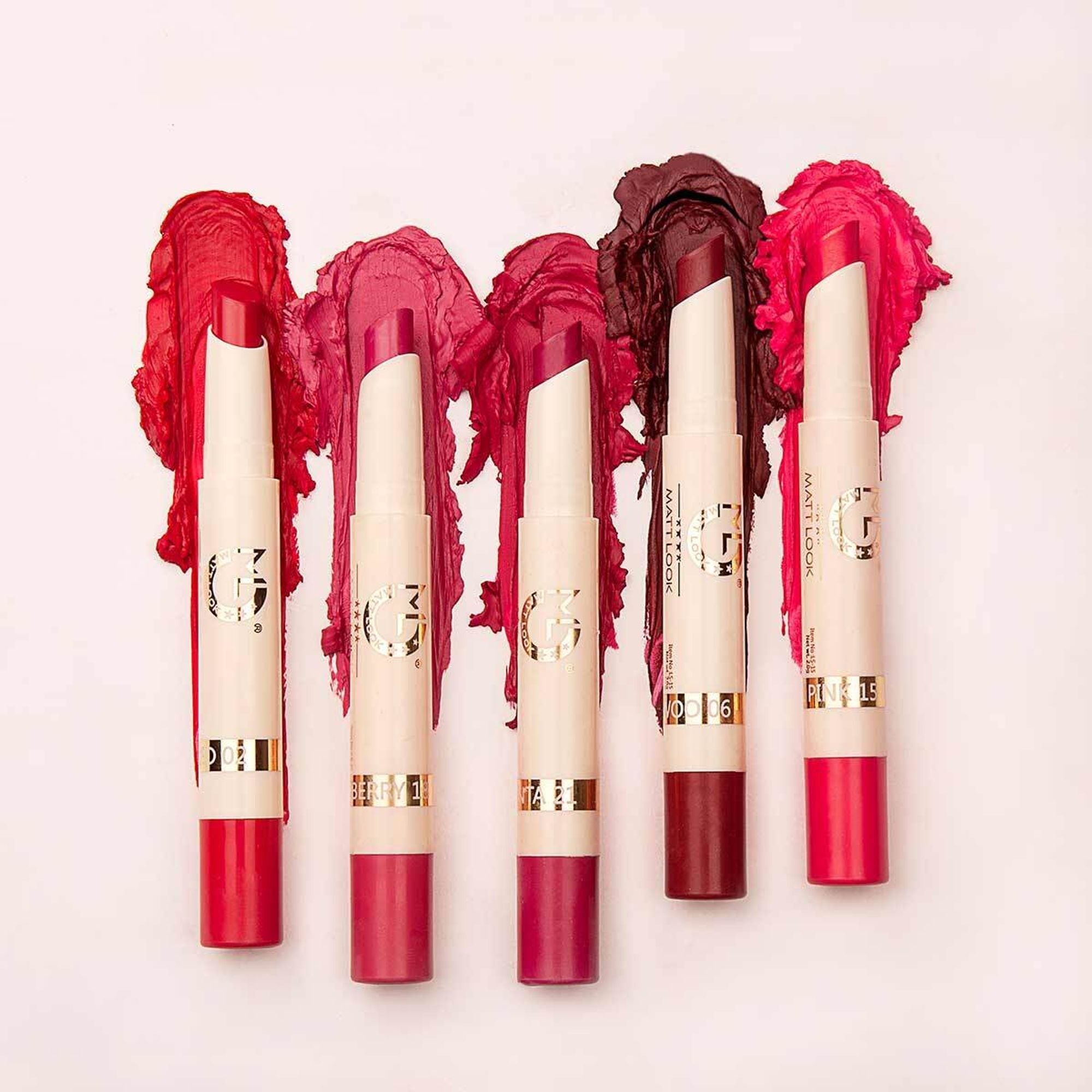 Matt Look Velvet Smooth Non Transfer Lipstick - Hot Red