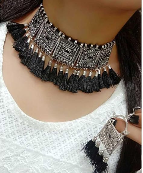 WOMENS SILVER COLOUR OXIDISED NACKLACE AND EARRINGS WITH BLACK YARN DESIGN  THZ015