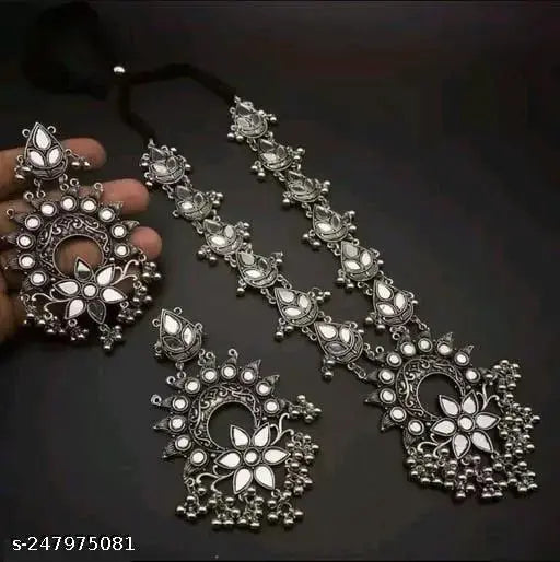 WOMENS SILVER COLOUR OXIDISED NACKLACE AND EARRINGS WITH WHITE KUNDAN   THZ020