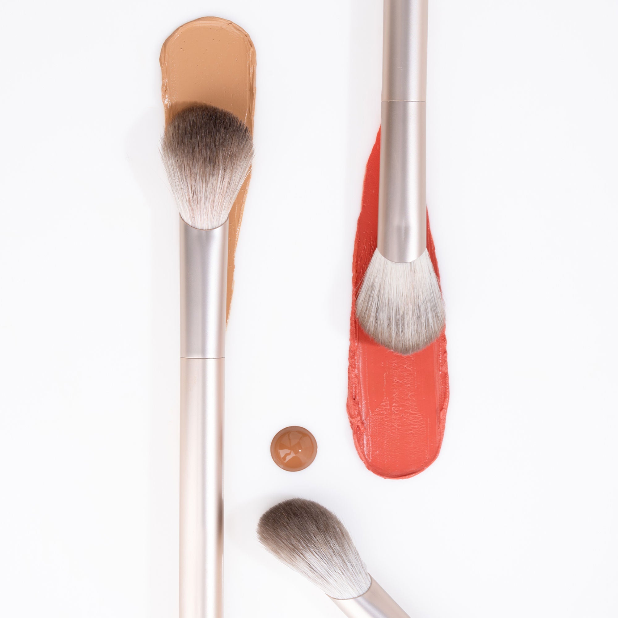 PAC Studio S10 Multi-Purpose Cream Applicator - Slanted Head for Precise Control Natural Streak-Free Finish