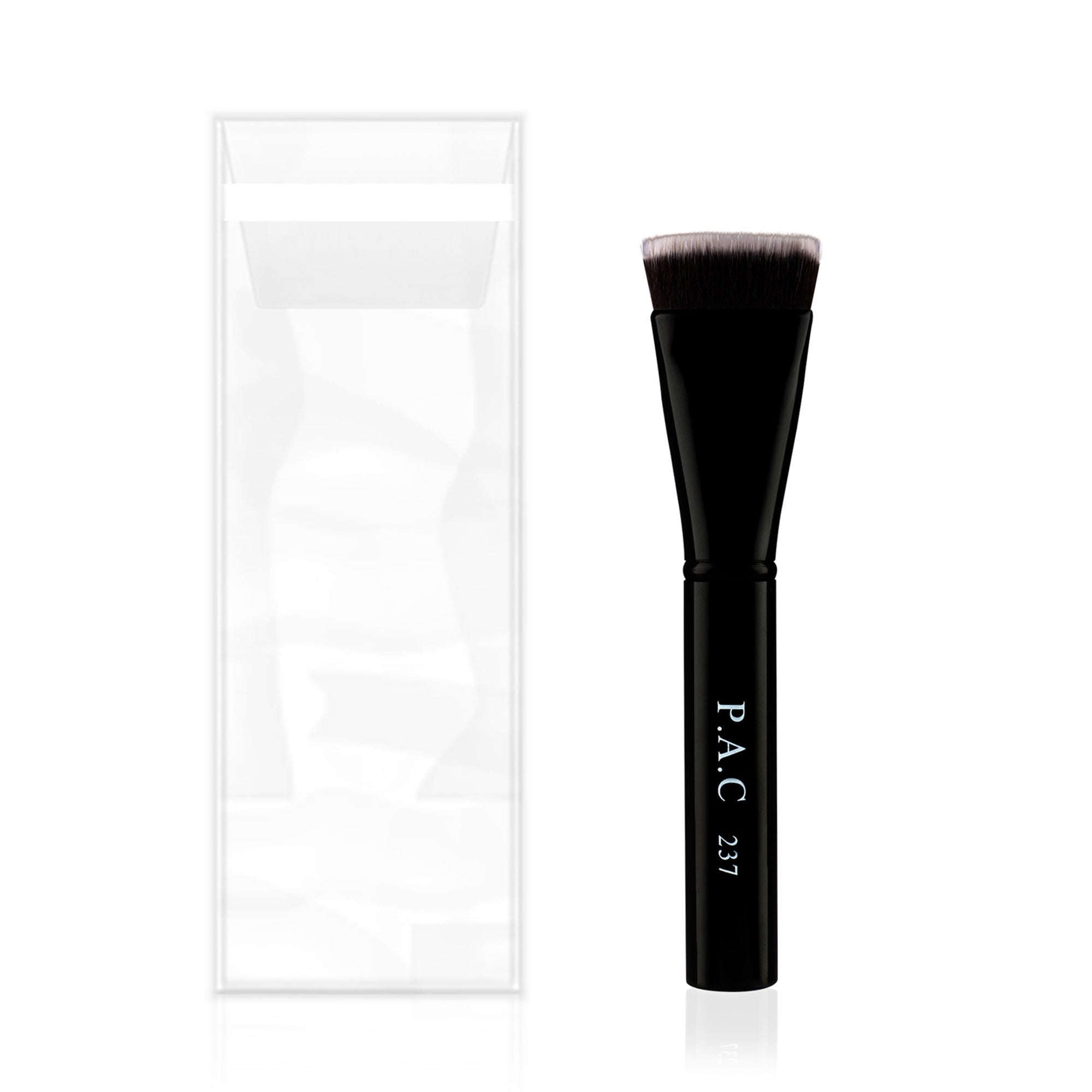 PAC Studio Contouring Brush - 237