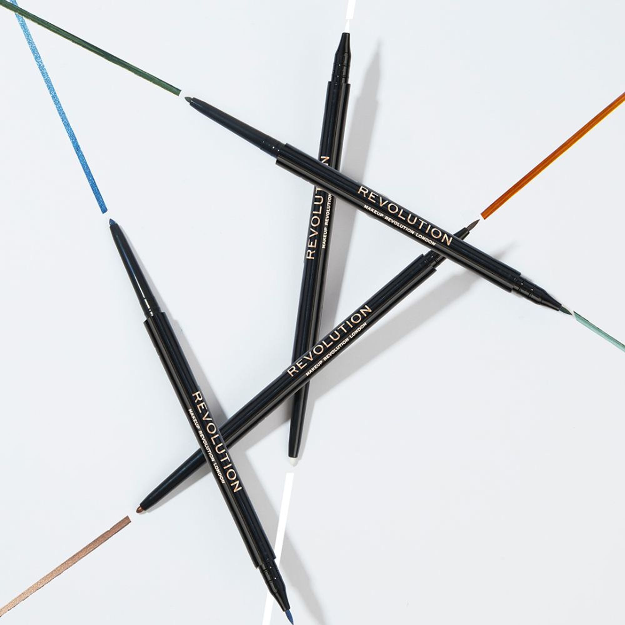 Makeup Revolution Felt & Kohl Eyeliner - White