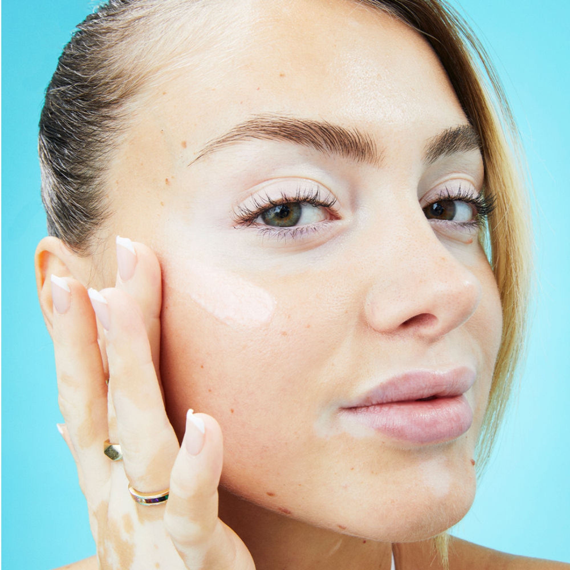 Makeup Revolution Y2K Baby Hydra Bubble Healthy Skin Primer Serum