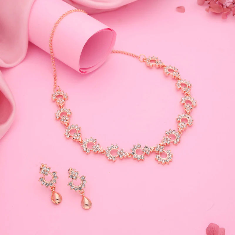 Tehzeeb Creation gold pleated white diamond nacklace with earrings THZ303