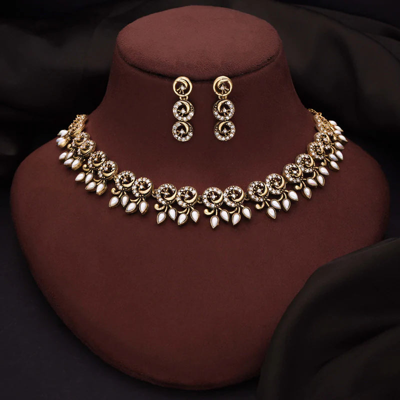 Tehzeeb Creation gold pleate white colour choker set  THZ315