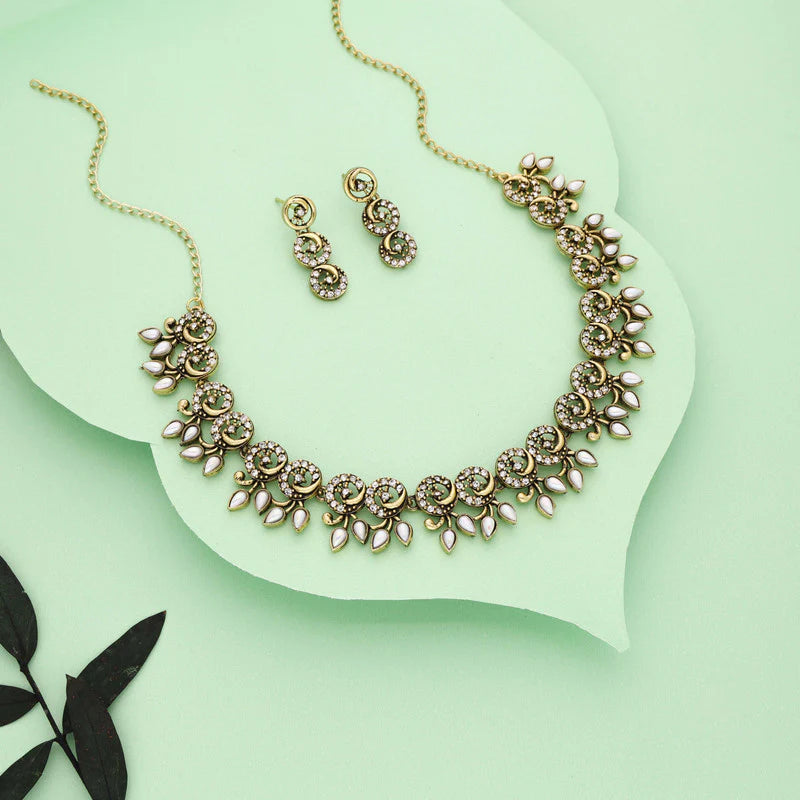 Tehzeeb Creation gold pleate white colour choker set  THZ315