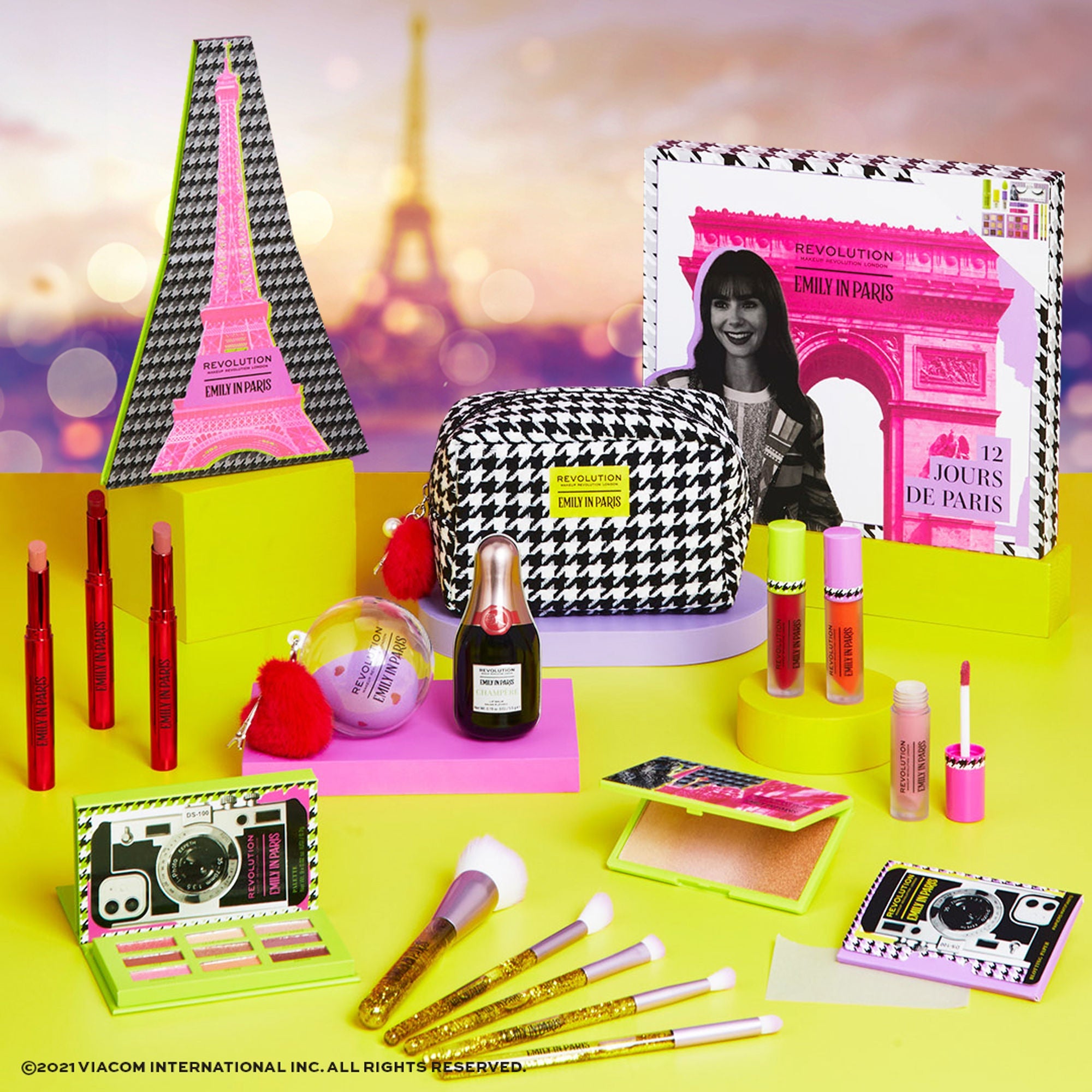 Makeup Revolution X Emily In Paris Multi-Use Lip & Cheek Blush Paris Fantasy Rouge