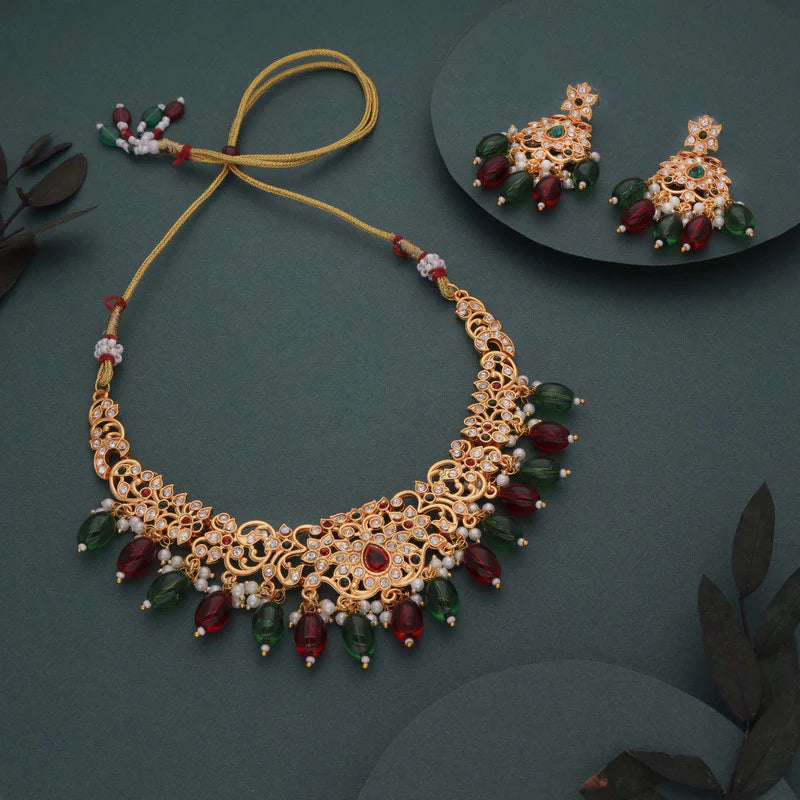Tehzeeb Creation gold pleated maroon colour nacklace with stud  THZ328