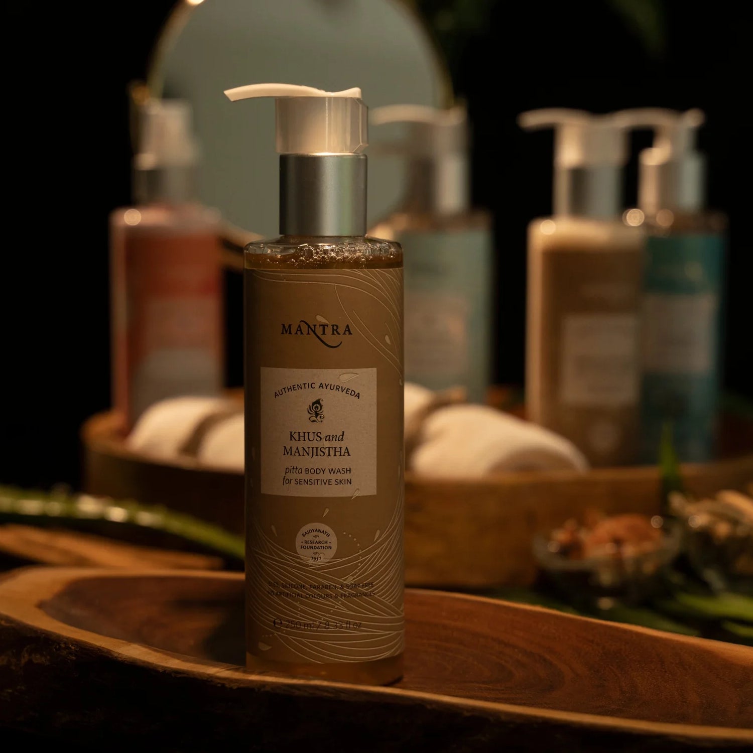 Khus and Manjistha Pitta Body Wash for Sensitive Skin - Image 2