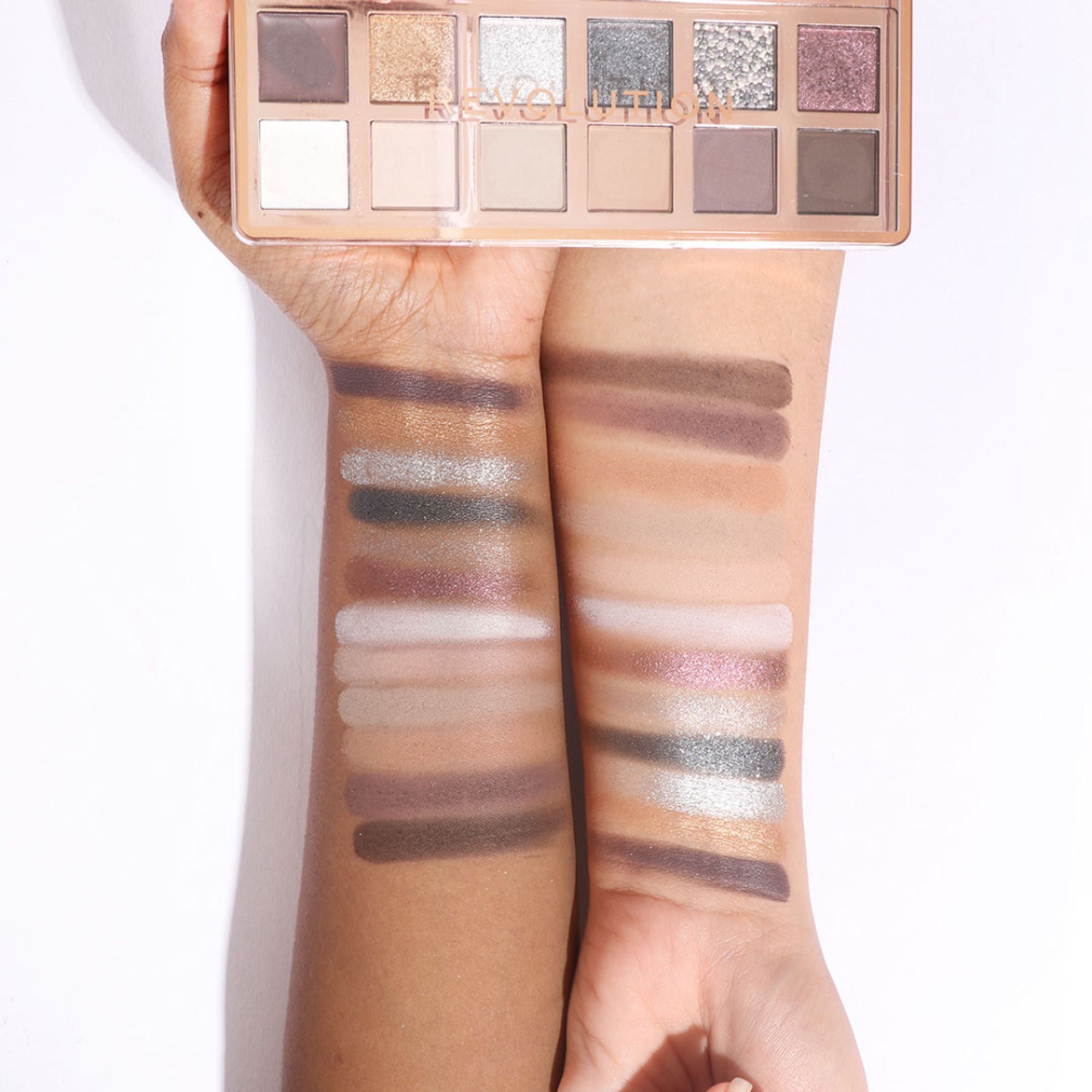 Makeup Revolution Eyeshadow Palette - The Smokey Icon Grunge