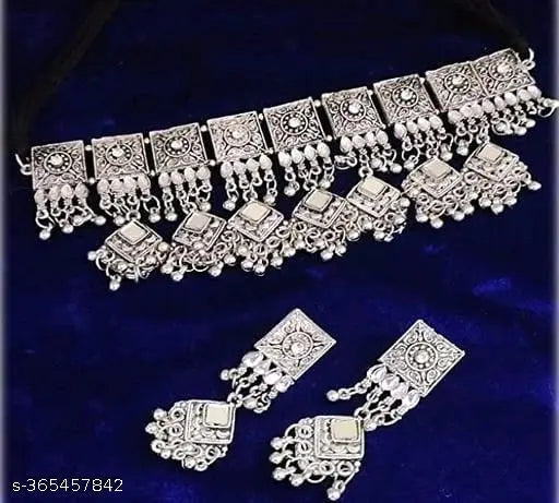 WOMENS SILVER COLOUR OXIDISED NACKLACE SET WITH MIRROR WORK  THZ047